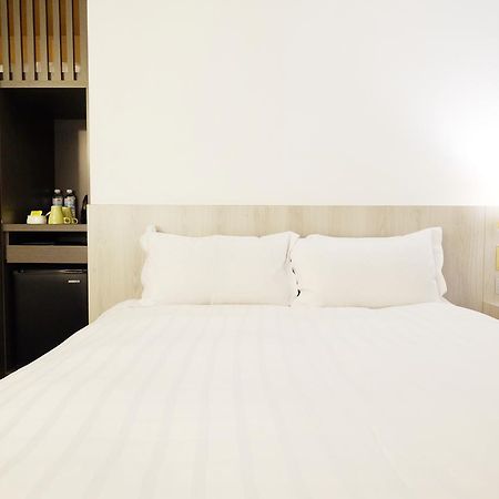 Dynasty Hotel Tainan Exterior photo