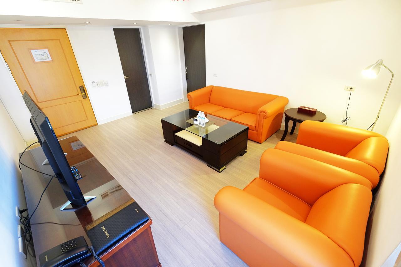 Dynasty Hotel Tainan Exterior photo
