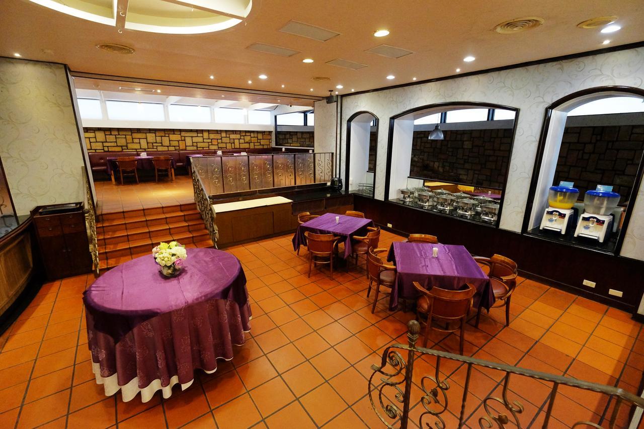 Dynasty Hotel Tainan Exterior photo