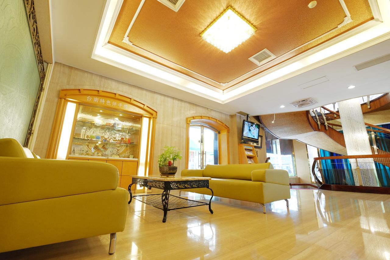 Dynasty Hotel Tainan Exterior photo