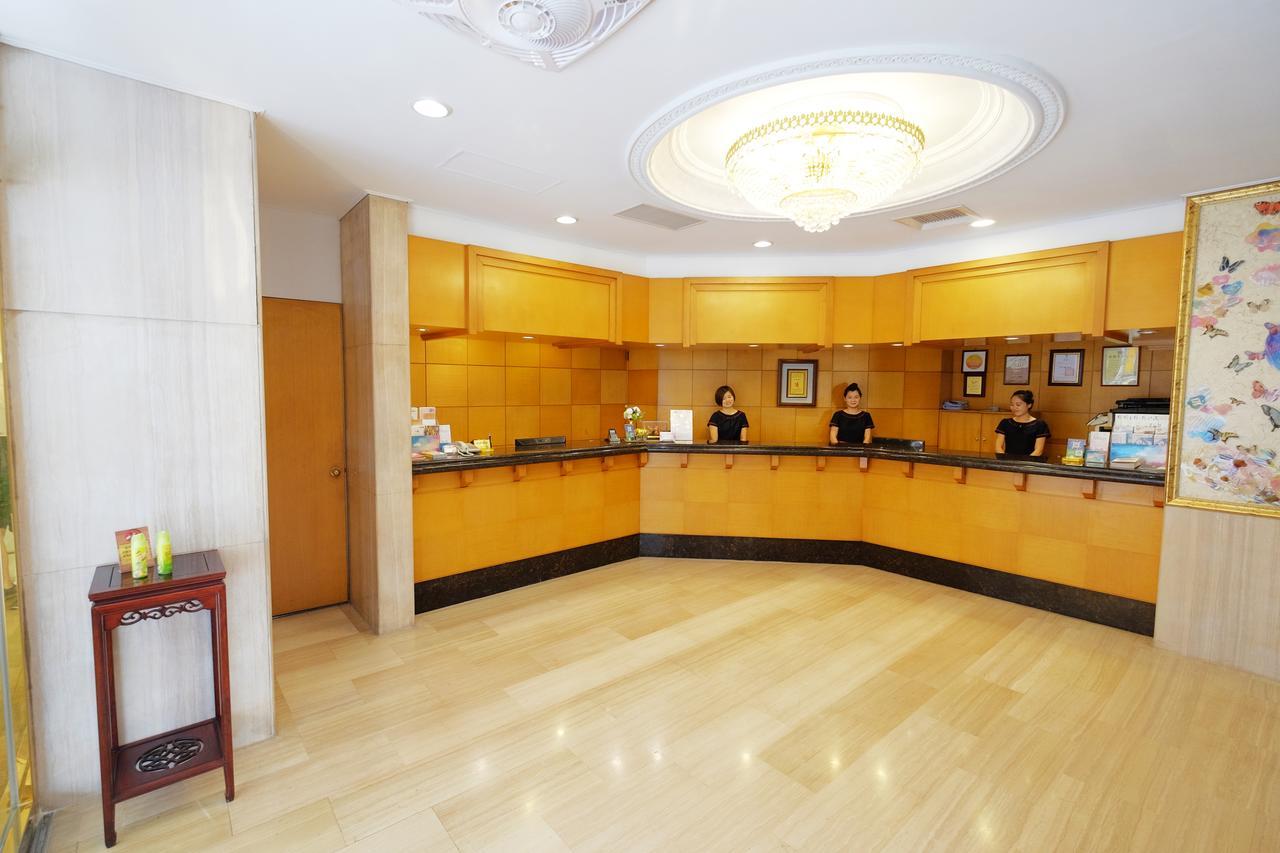 Dynasty Hotel Tainan Exterior photo