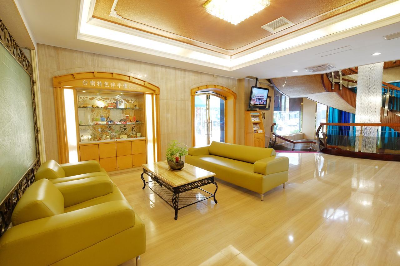 Dynasty Hotel Tainan Exterior photo